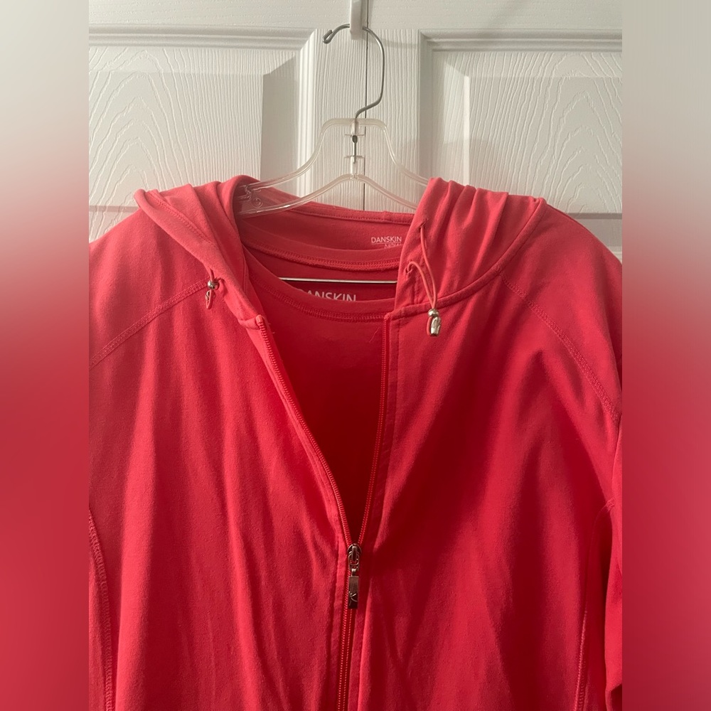 🐷Danskin Now pink 2 piece shirt and jacket🐷 - Picture 4 of 9